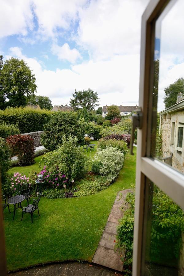 Ashfield House Hotel Grassington Exterior foto The garden of the former vicarage