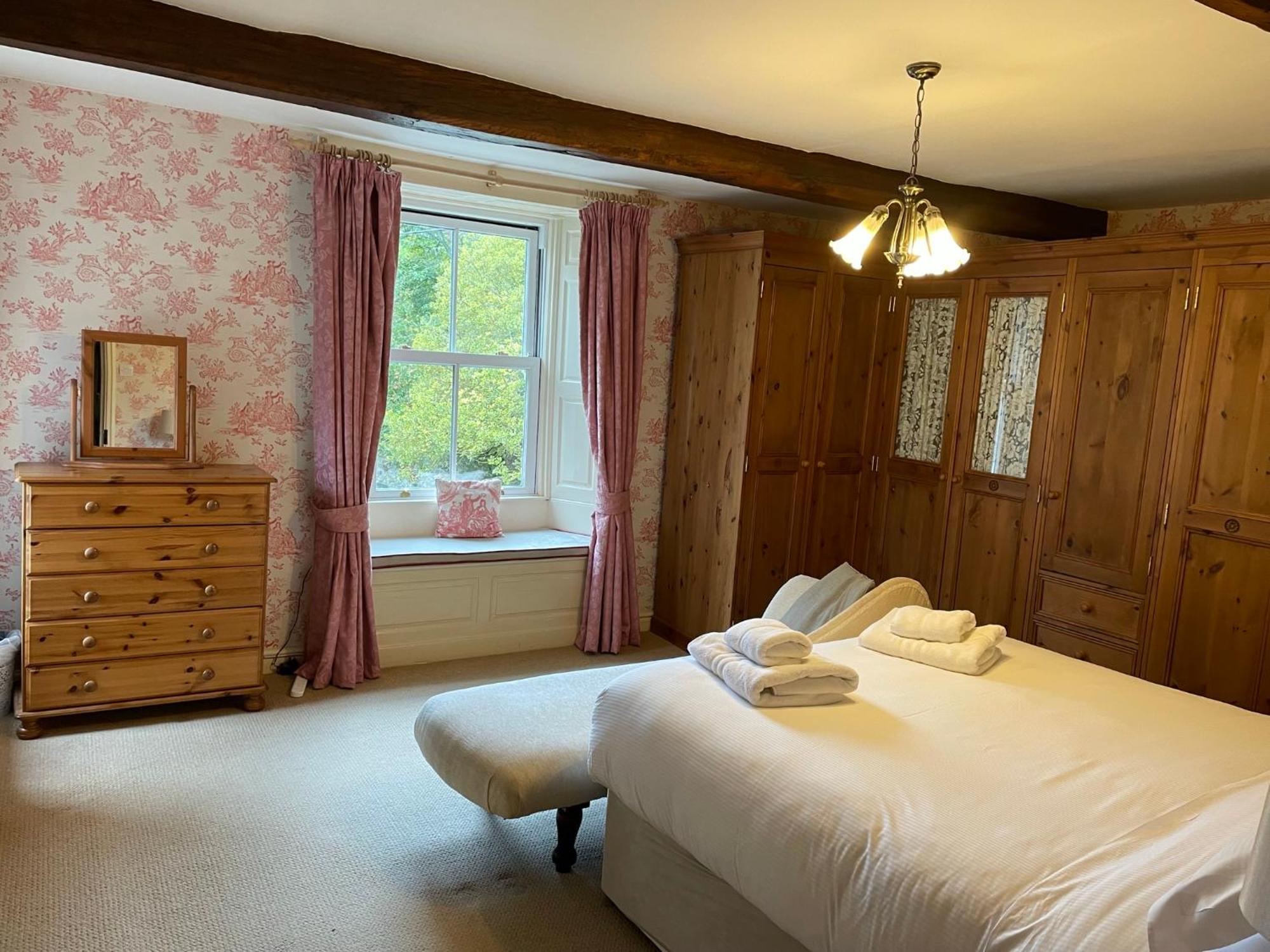 Ashfield House Hotel Grassington Cameră foto The bedroom at The Old Vicarage